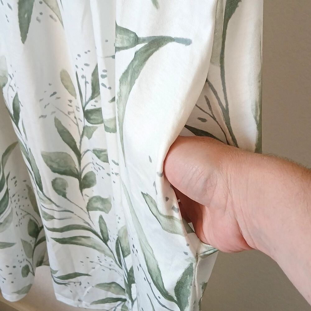 Unbranded Leaf Print Dress With Pockets Wood Button Accents - Picture 4 of 6